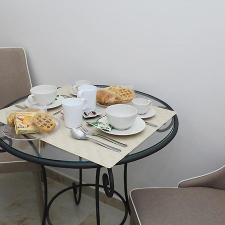 Antonietta De Pace Rooms By Napoli Milionaria B&B 외부 사진