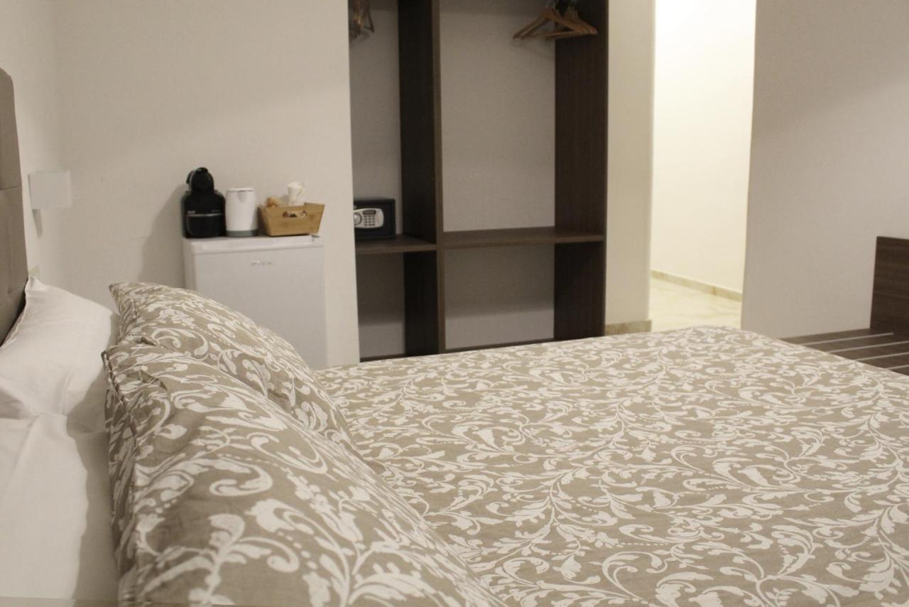 Antonietta De Pace Rooms By Napoli Milionaria B&B 외부 사진
