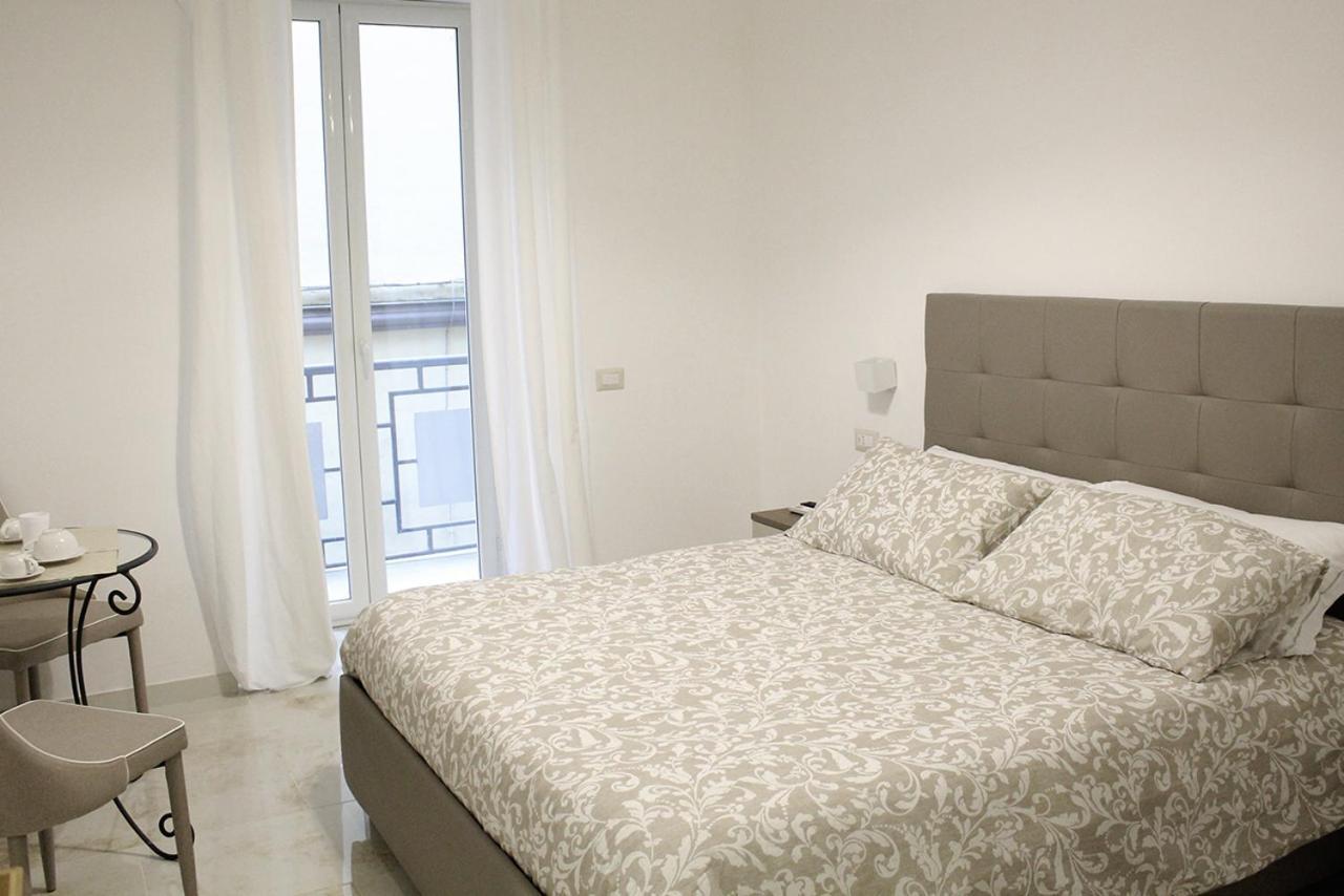Antonietta De Pace Rooms By Napoli Milionaria B&B 외부 사진